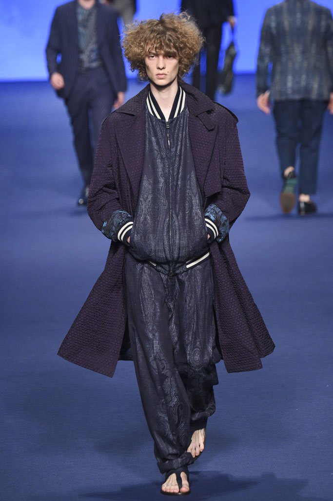 Etro（艾特罗）2025米兰时装发布会男装秀