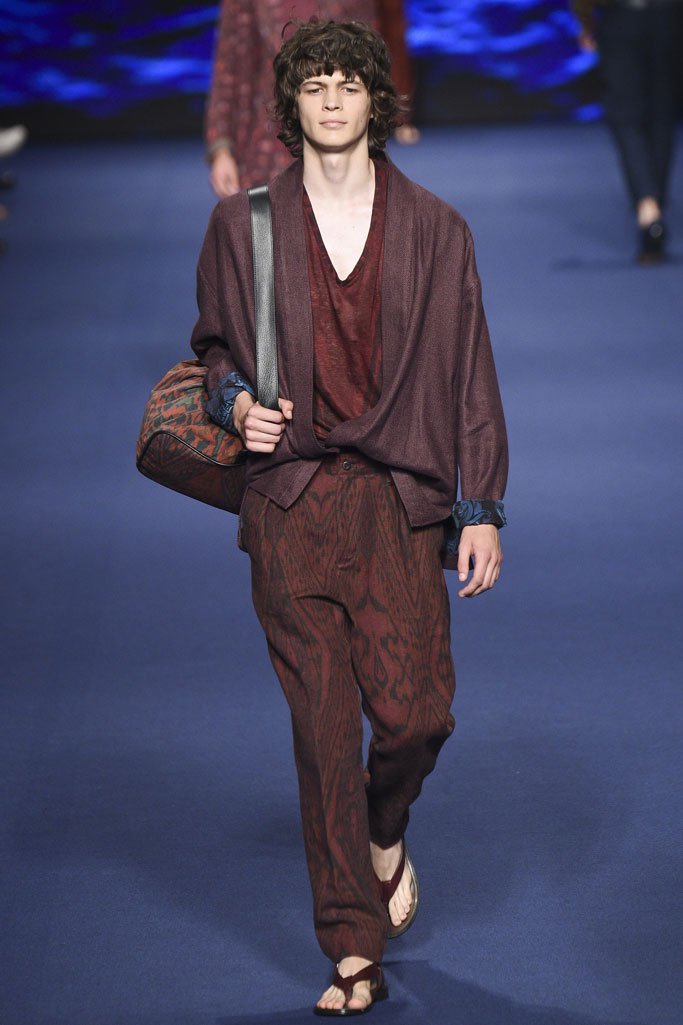Etro（艾特罗）2025米兰时装发布会男装秀