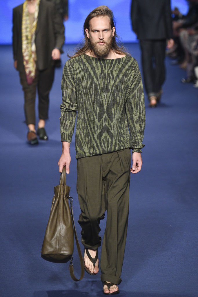Etro（艾特罗）2025米兰时装发布会男装秀