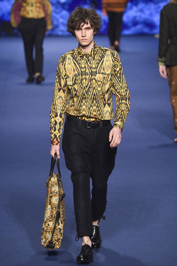 Etro（艾特罗）2025米兰时装发布会男装秀