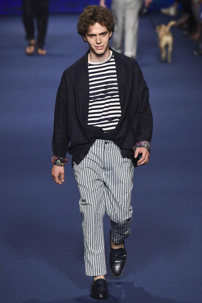 Etro（艾特罗）2025米兰时装发布会男装秀