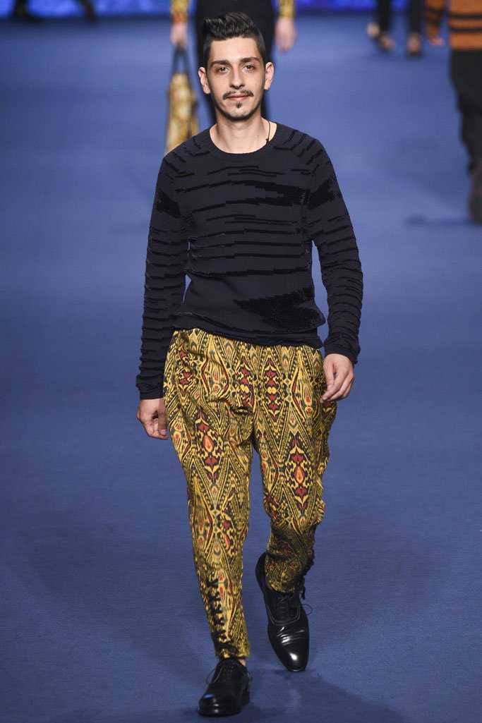 Etro（艾特罗）2025米兰时装发布会男装秀