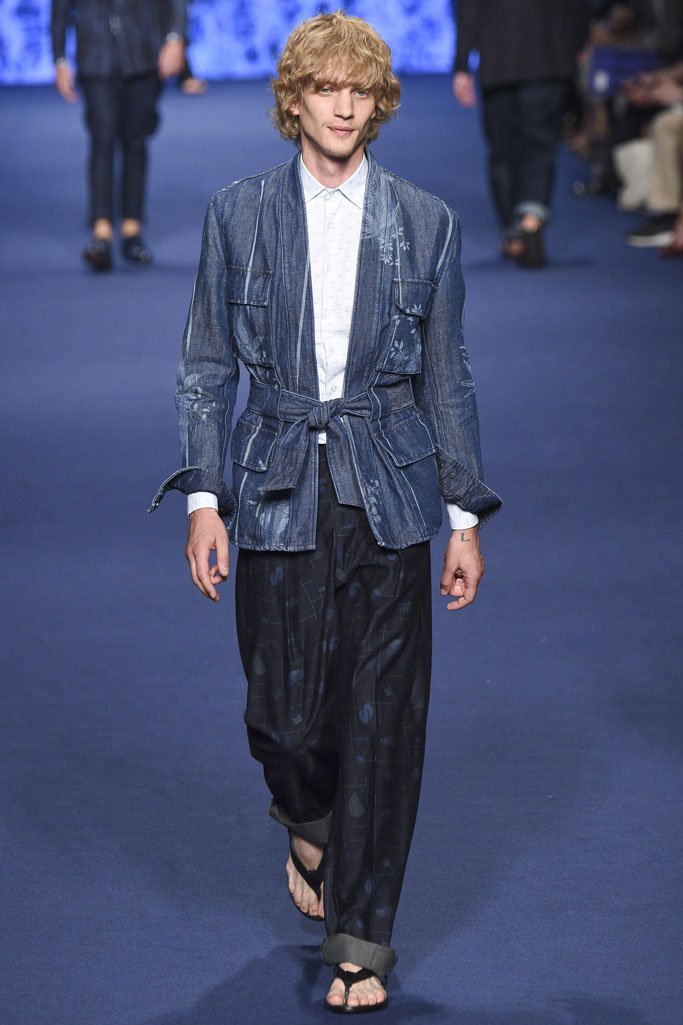 Etro（艾特罗）2025米兰时装发布会男装秀