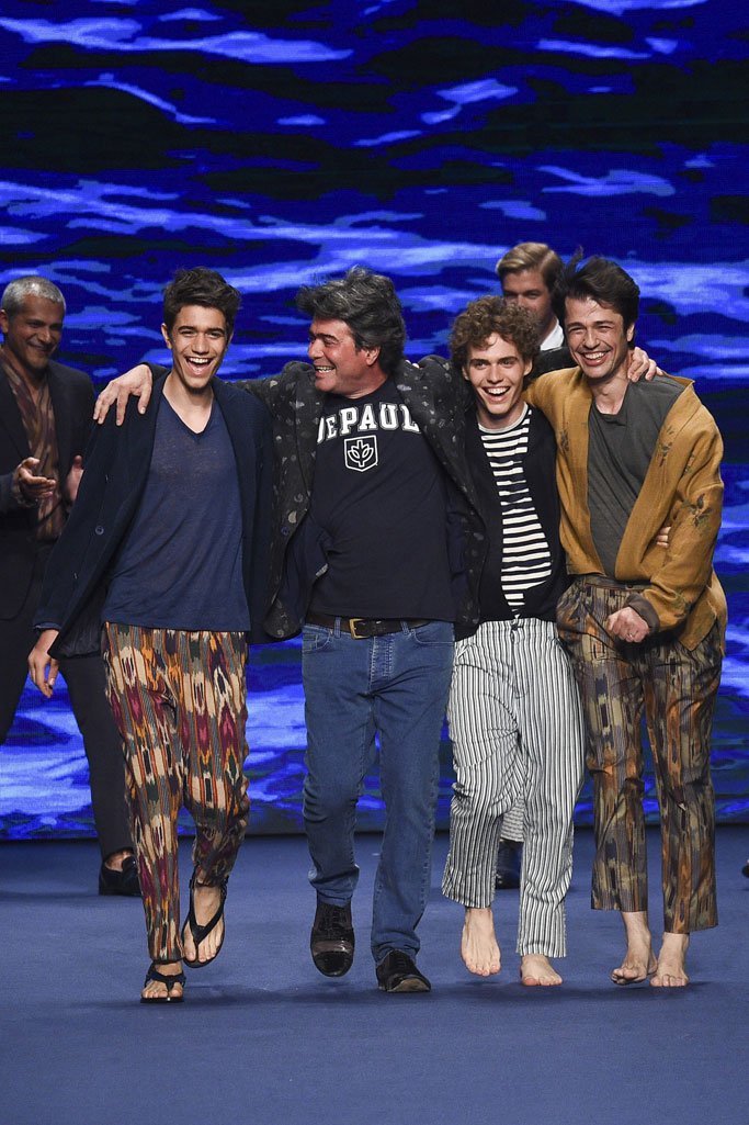 Etro（艾特罗）2025米兰时装发布会男装秀
