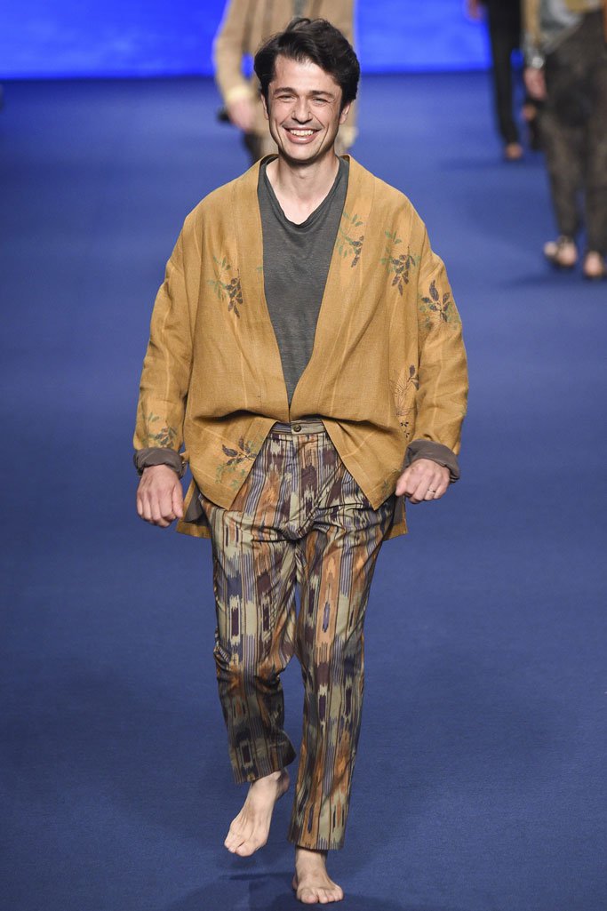 Etro（艾特罗）2025米兰时装发布会男装秀