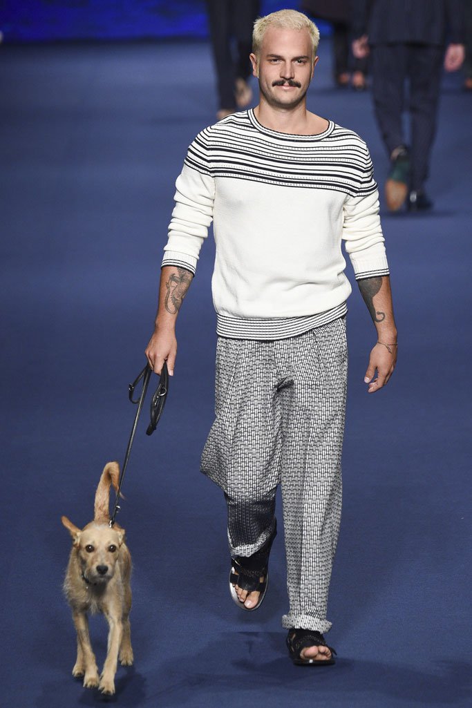 Etro（艾特罗）2025米兰时装发布会男装秀