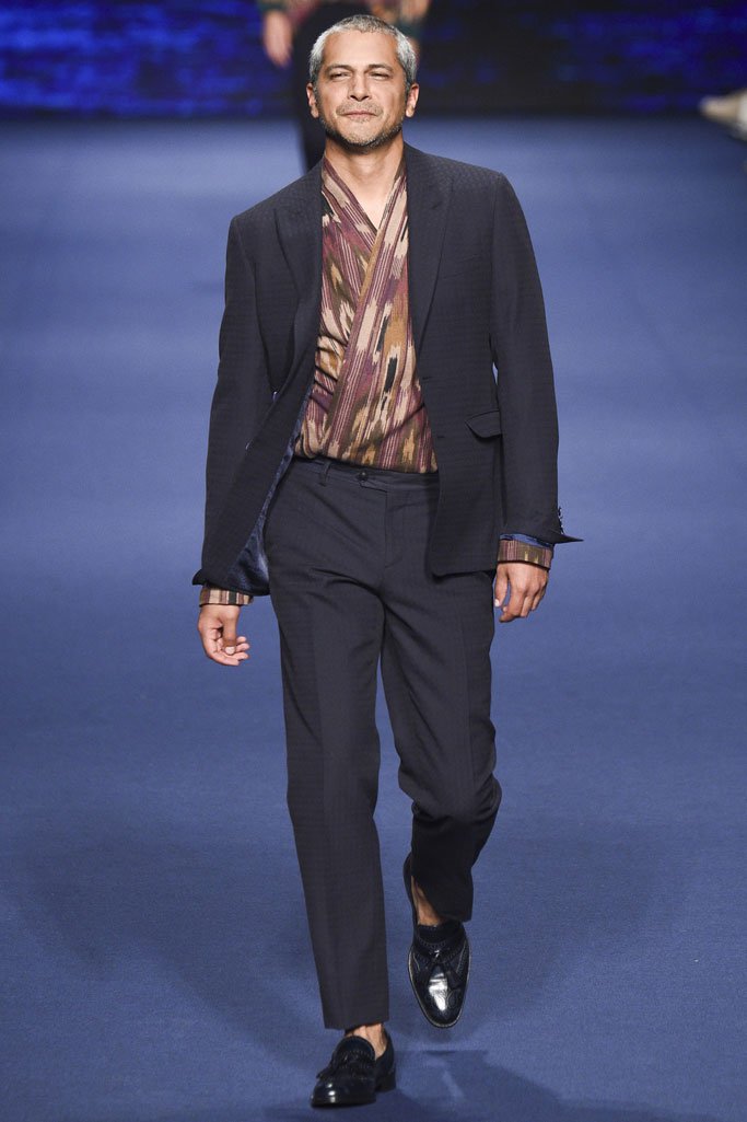 Etro（艾特罗）2025米兰时装发布会男装秀