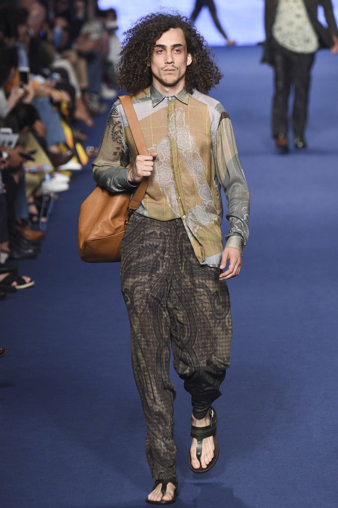 Etro（艾特罗）2025米兰时装发布会男装秀