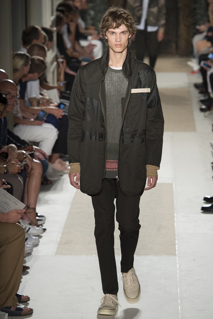 Valentino（华伦天奴）2025巴黎时装发布会男装秀