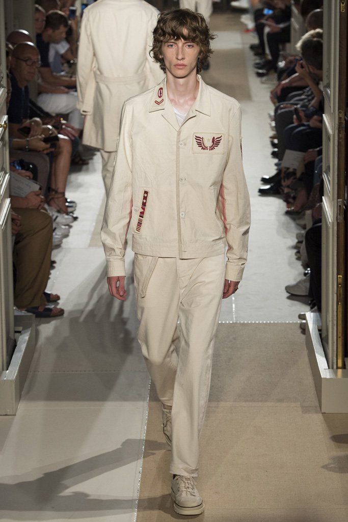 Valentino（华伦天奴）2025巴黎时装发布会男装秀