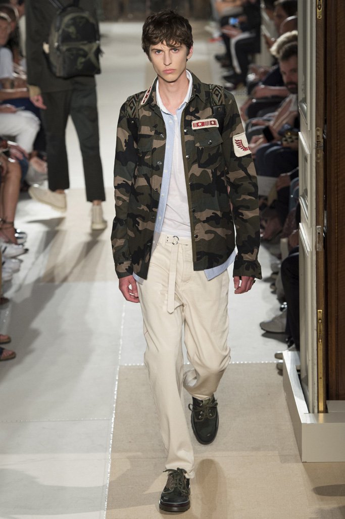 Valentino（华伦天奴）2025巴黎时装发布会男装秀