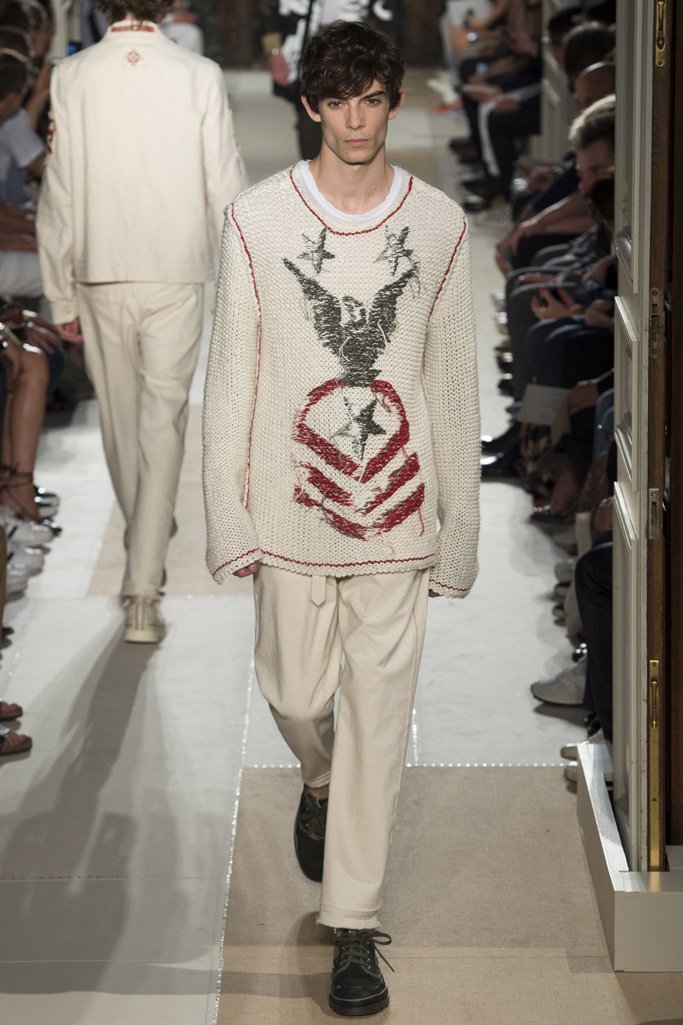 Valentino（华伦天奴）2025巴黎时装发布会男装秀