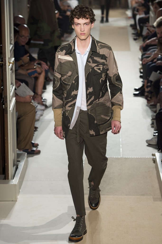 Valentino（华伦天奴）2025巴黎时装发布会男装秀