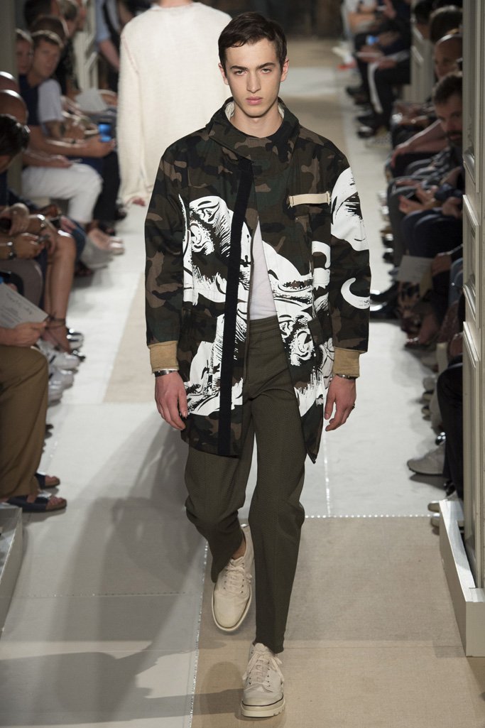 Valentino（华伦天奴）2025巴黎时装发布会男装秀