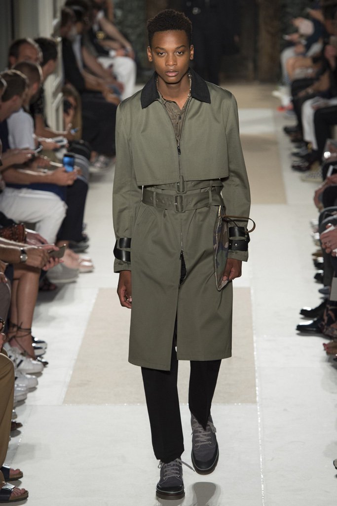 Valentino（华伦天奴）2025巴黎时装发布会男装秀