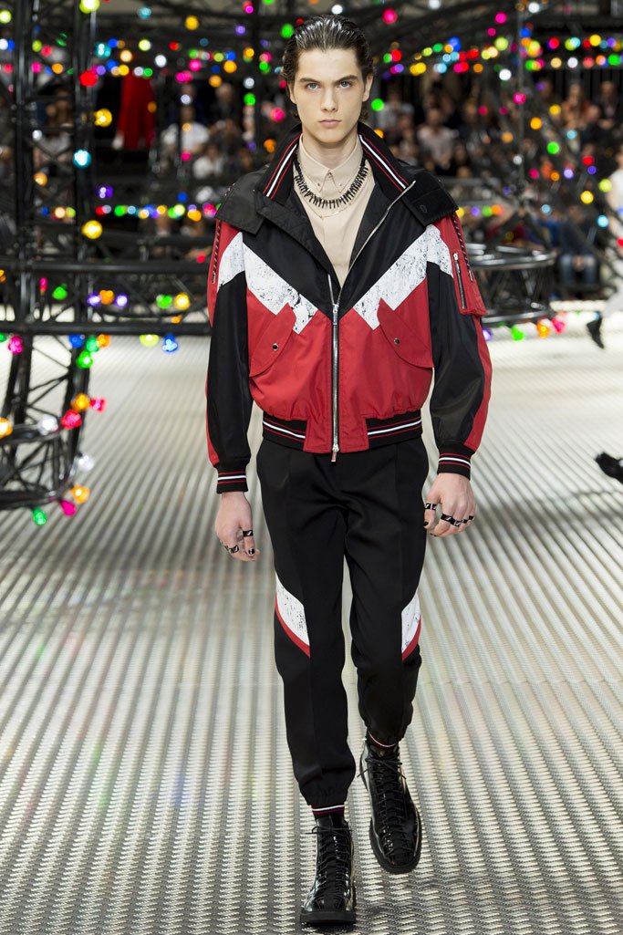 Dior Homme 2025巴黎时装发布会男装秀