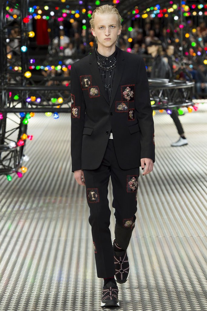 Dior Homme 2025巴黎时装发布会男装秀