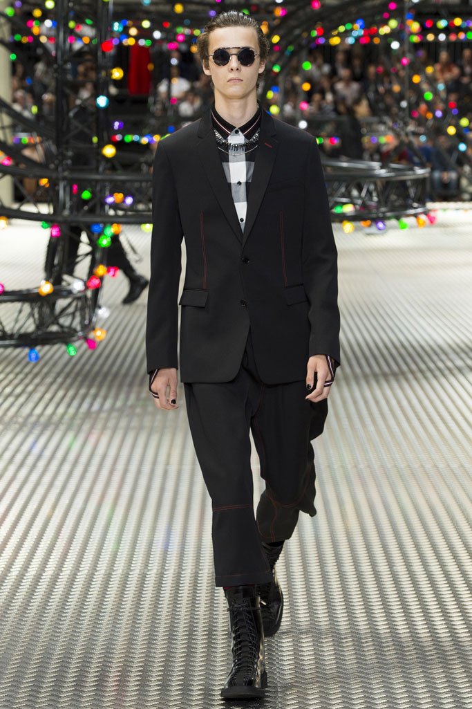 Dior Homme 2025巴黎时装发布会男装秀