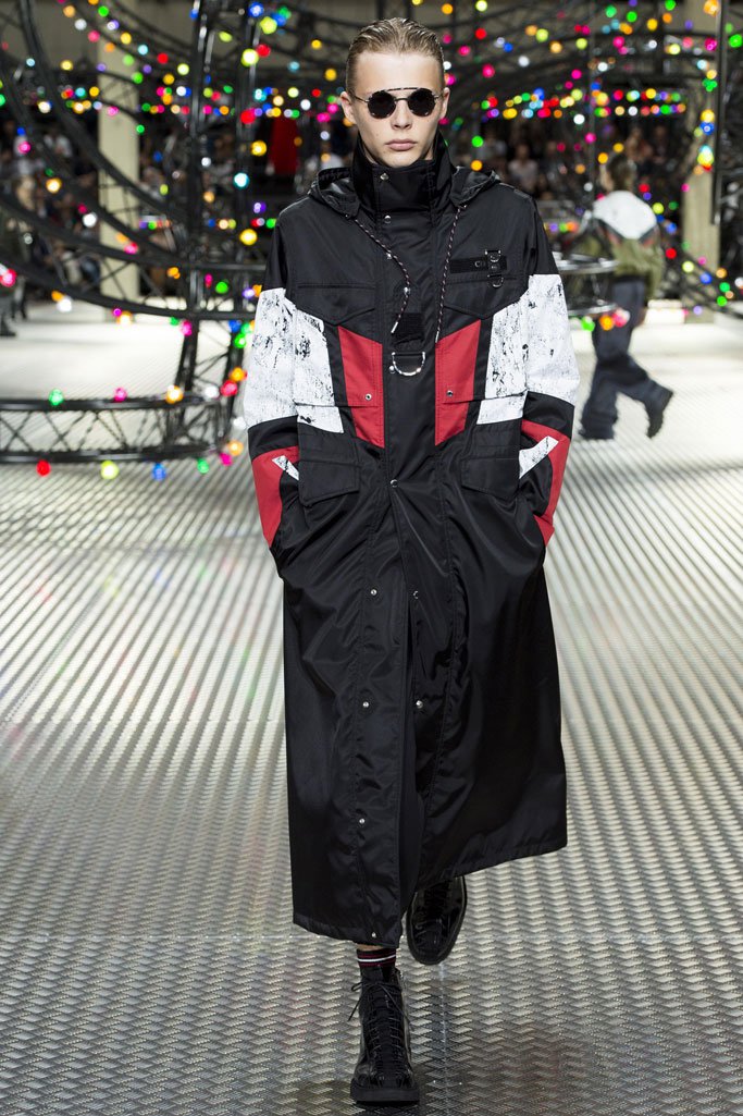 Dior Homme 2025巴黎时装发布会男装秀