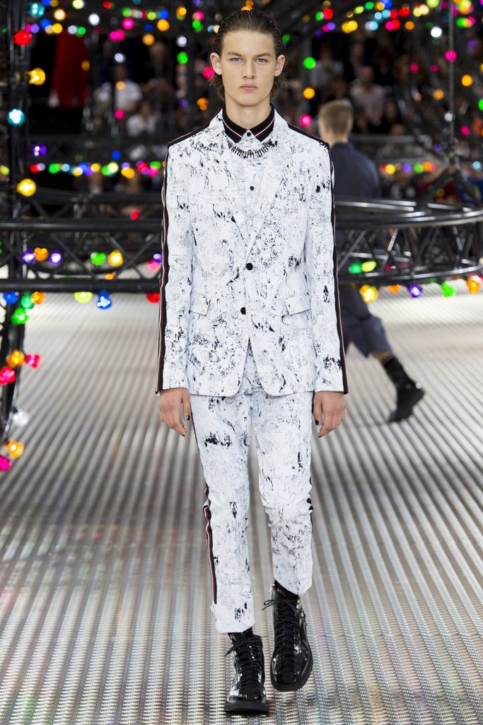 Dior Homme 2025巴黎时装发布会男装秀