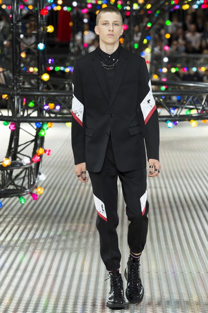 Dior Homme 2025巴黎时装发布会男装秀