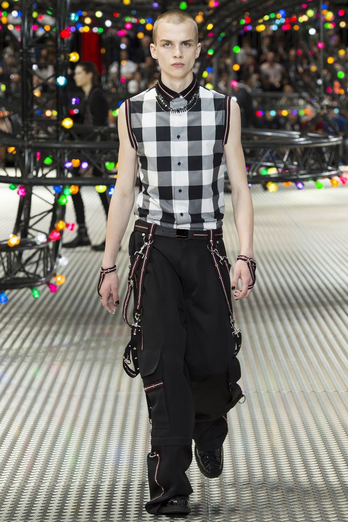 Dior Homme 2025巴黎时装发布会男装秀