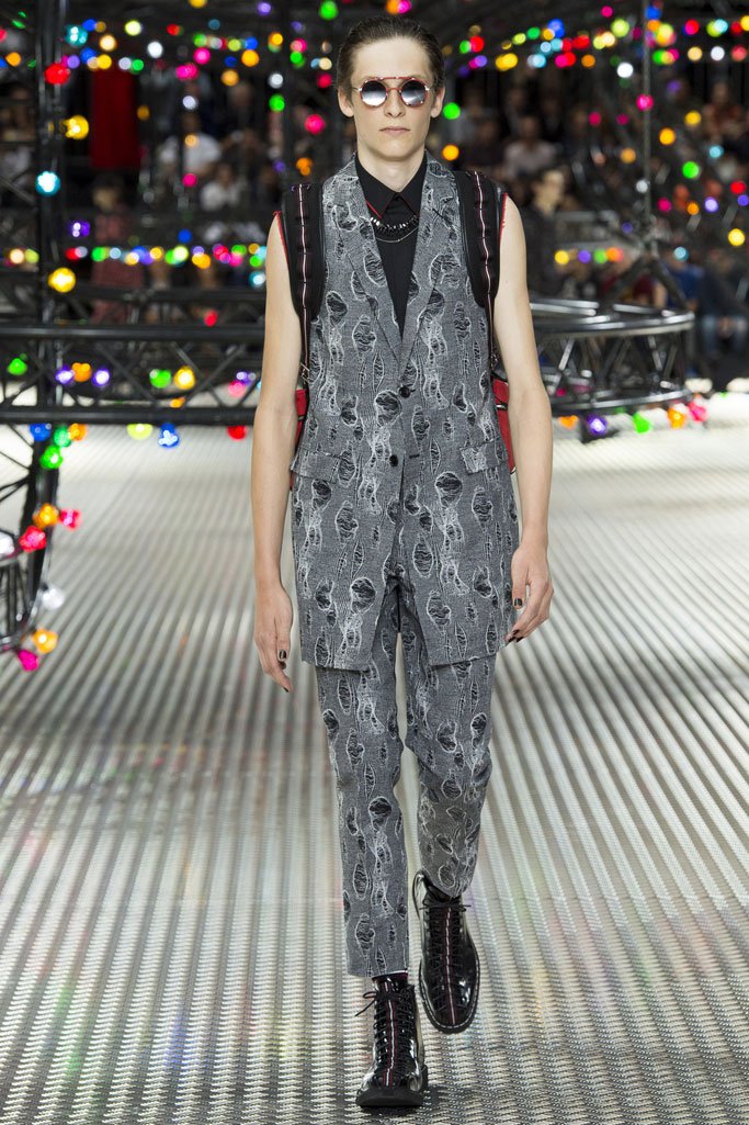 Dior Homme 2025巴黎时装发布会男装秀