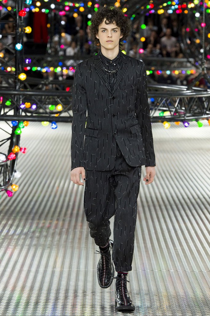 Dior Homme 2025巴黎时装发布会男装秀