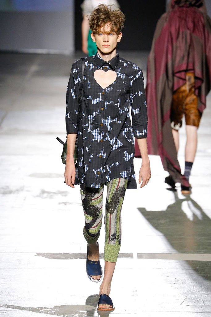 Vivienne Westwood 2025米兰男装发布会男装秀