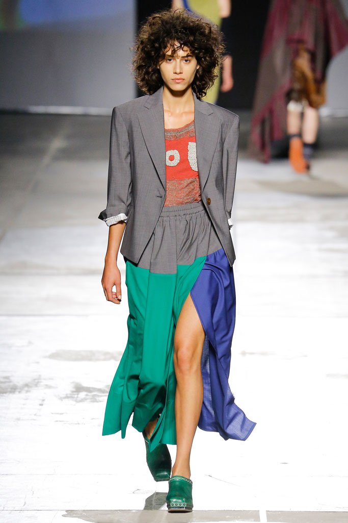 Vivienne Westwood 2025米兰男装发布会男装秀