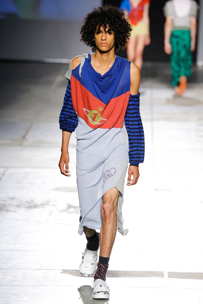 Vivienne Westwood 2025米兰男装发布会男装秀