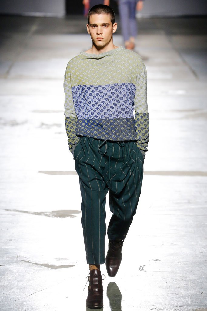 Vivienne Westwood 2025米兰男装发布会男装秀