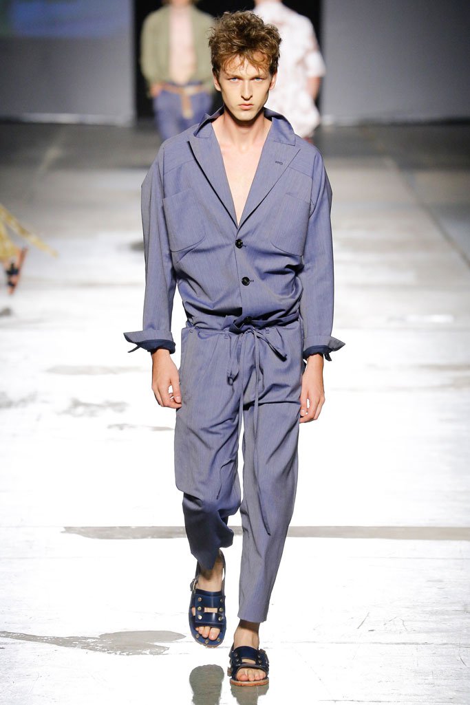 Vivienne Westwood 2025米兰男装发布会男装秀