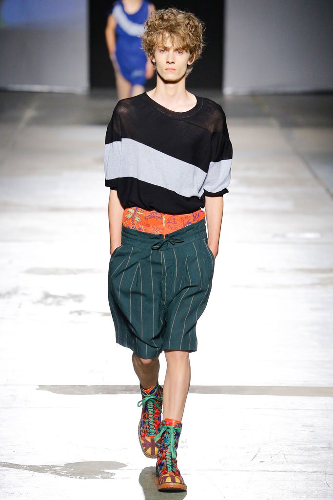 Vivienne Westwood 2025米兰男装发布会男装秀