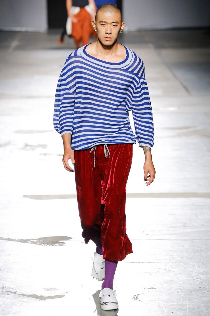 Vivienne Westwood 2025米兰男装发布会男装秀