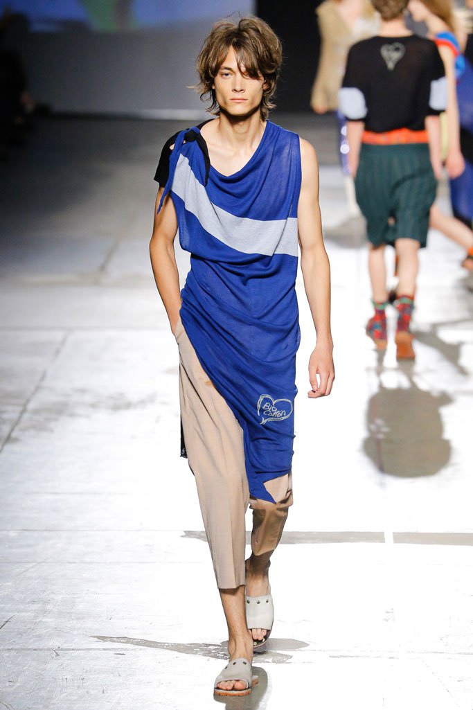 Vivienne Westwood 2025米兰男装发布会男装秀
