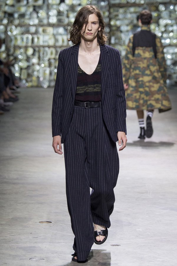 Dries Van Noten（德赖斯·范诺顿）2025巴黎时装男装秀