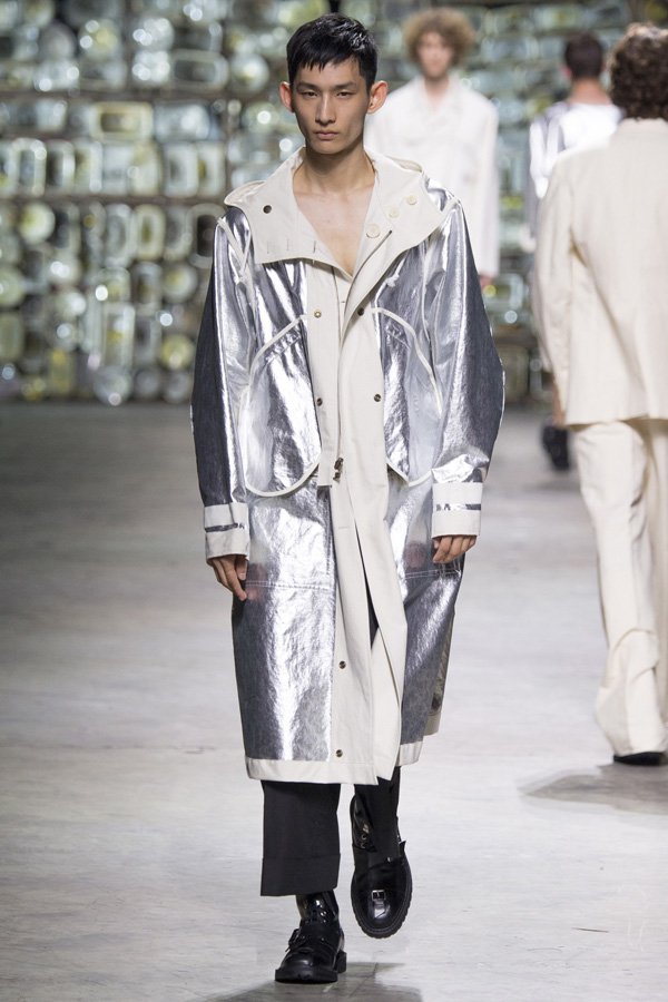 Dries Van Noten（德赖斯·范诺顿）2025巴黎时装男装秀