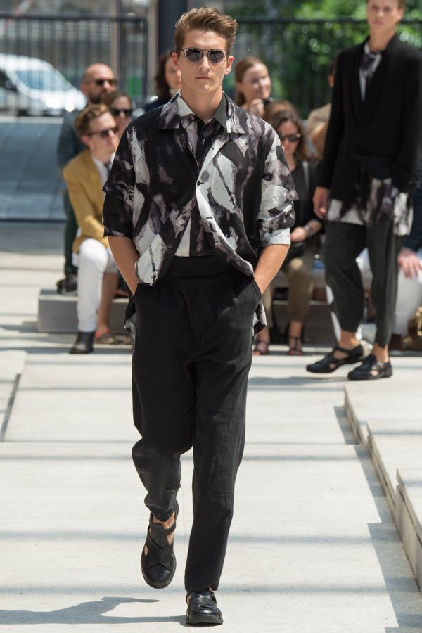 Issey Miyake（三宅一生）2025巴黎男装周男装秀