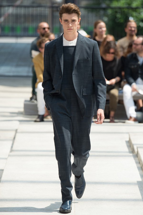 Issey Miyake（三宅一生）2025巴黎男装周男装秀