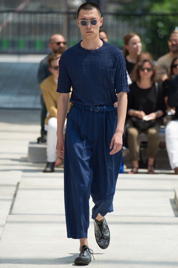 Issey Miyake（三宅一生）2025巴黎男装周男装秀