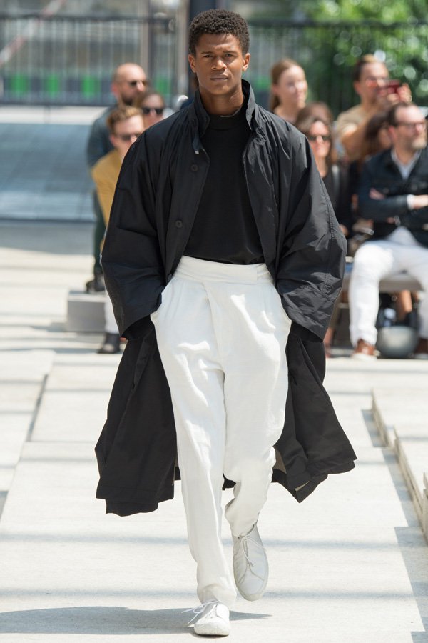 Issey Miyake（三宅一生）2025巴黎男装周男装秀