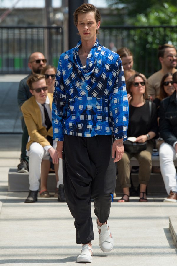 Issey Miyake（三宅一生）2025巴黎男装周男装秀