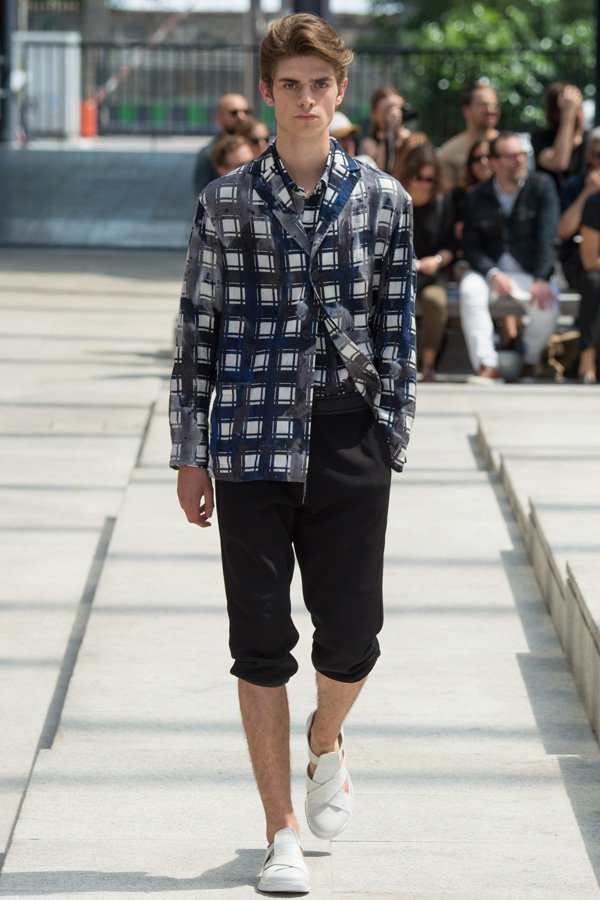 Issey Miyake（三宅一生）2025巴黎男装周男装秀