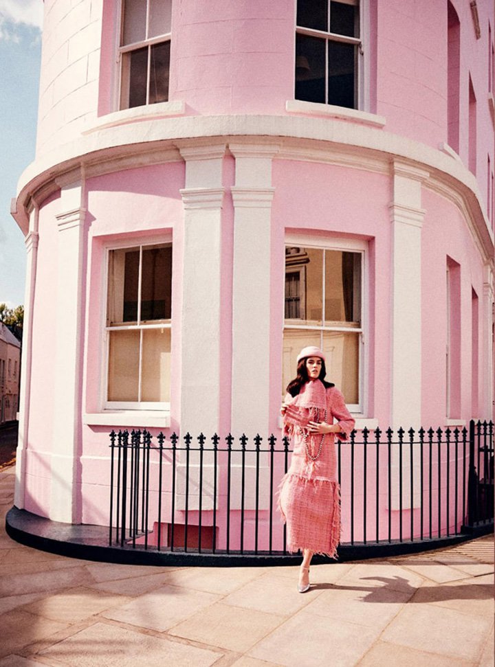 超模Hilary Rhoda演绎《Harper's Bazaar》时尚杂志大片