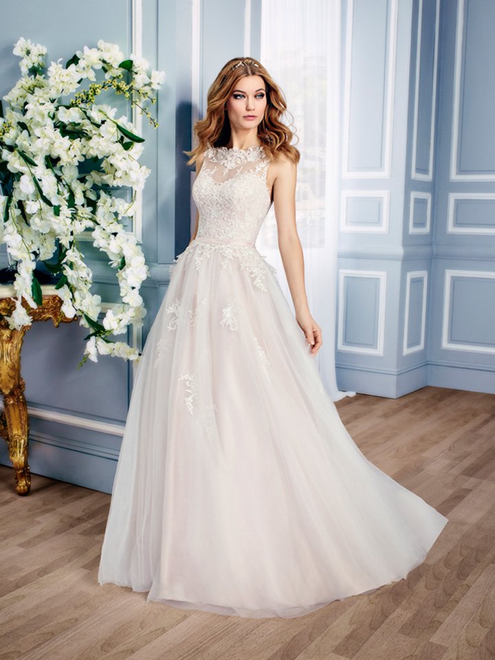 Moonlight Collection 2025秋冬婚纱礼服系列