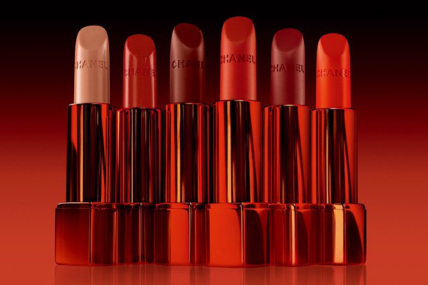 Kristen Stewart 演绎香奈儿红色妆容广告大片