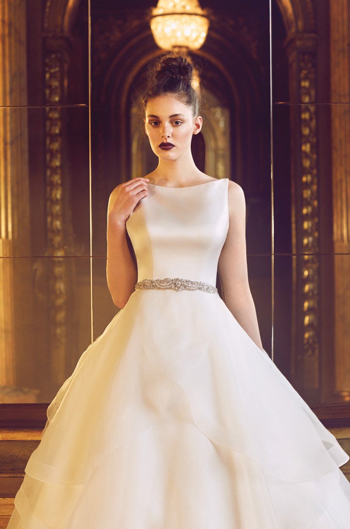 Paloma Blanca 2025婚纱礼服系列