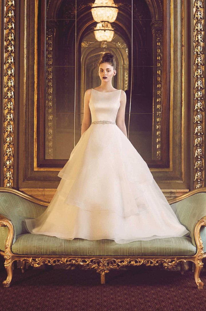 Paloma Blanca 2025婚纱礼服系列