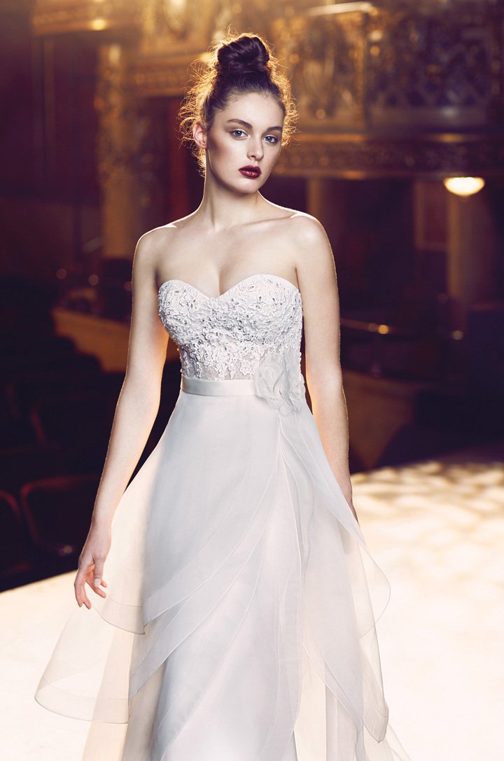 Paloma Blanca 2025婚纱礼服系列